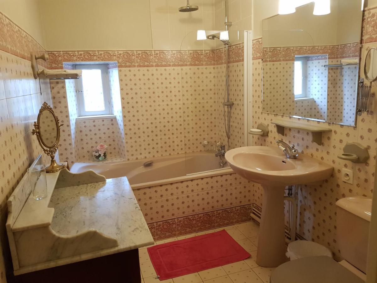 Domaine Les Pradets Bed and Breakfast La Bourboule Exteriör bild