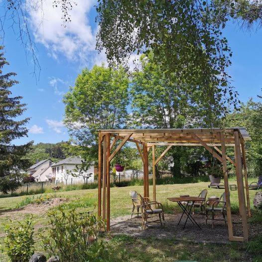 Domaine Les Pradets Bed and Breakfast La Bourboule Exteriör bild